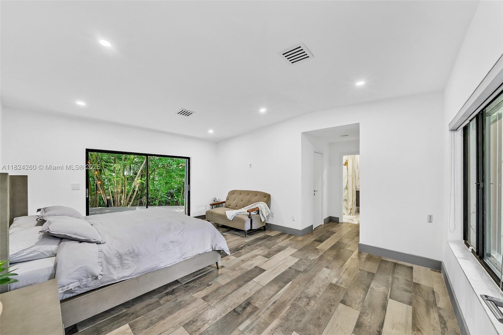 OAK POINT - Residential