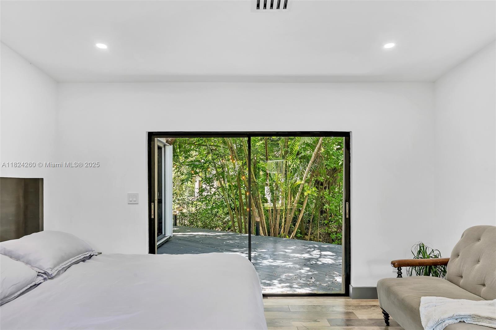 OAK POINT - Residential