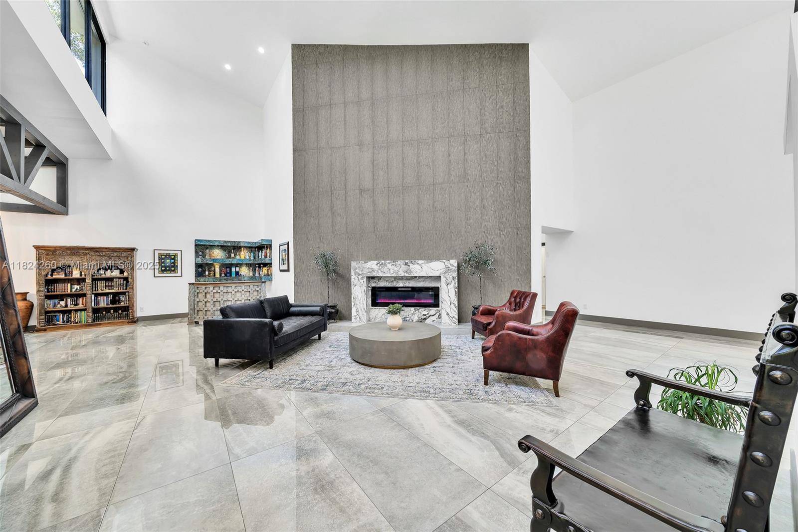 OAK POINT - Residential