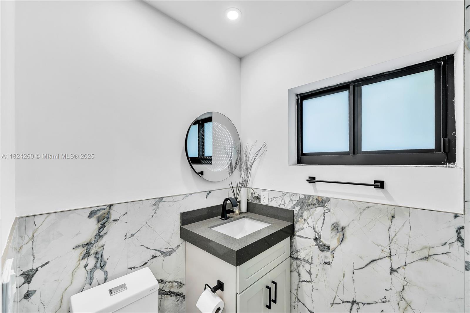 OAK POINT - Residential