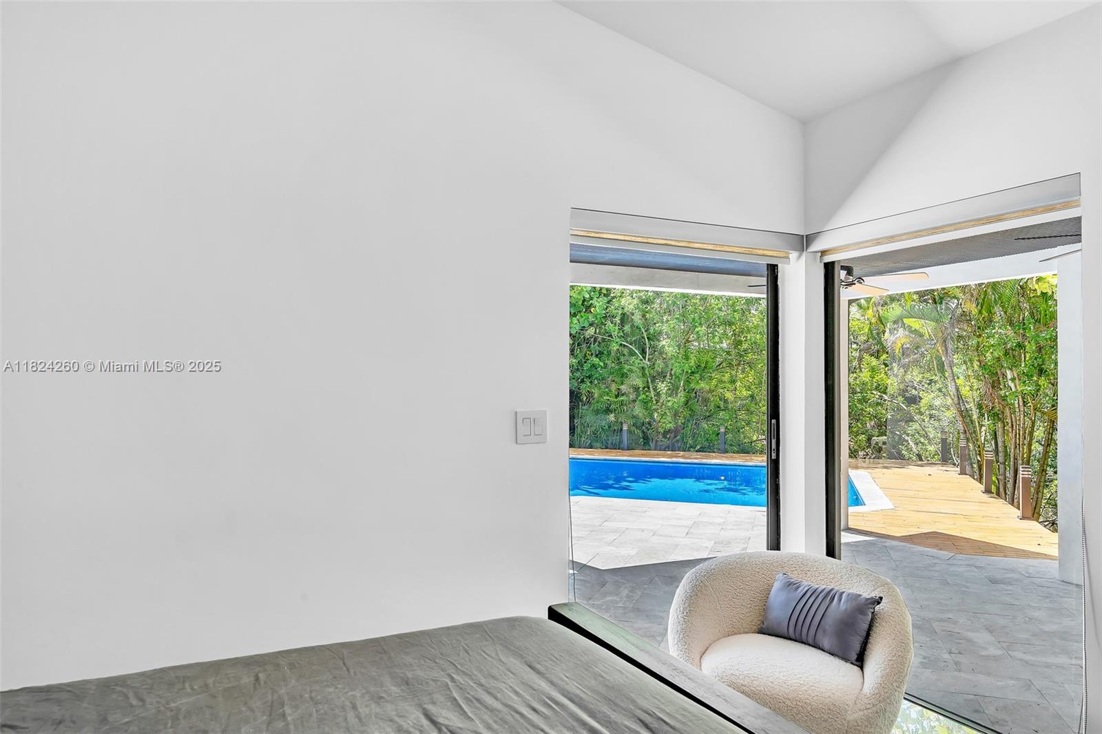 OAK POINT - Residential