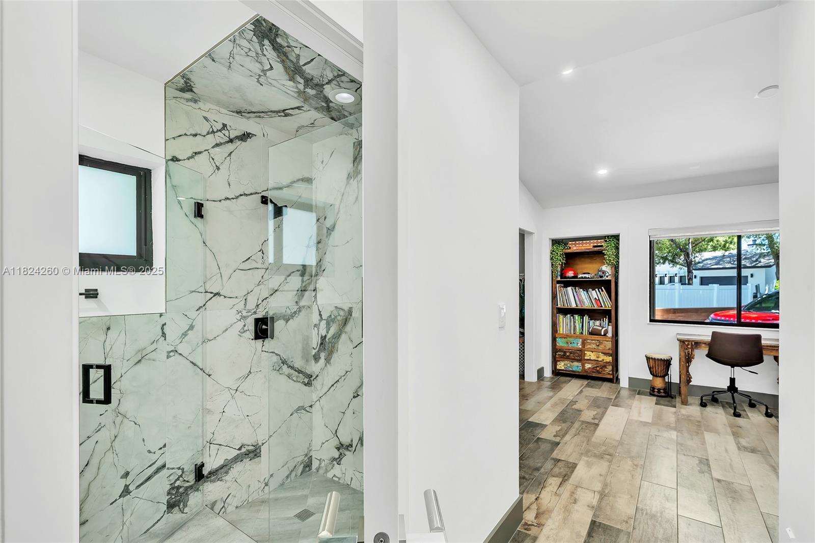 OAK POINT - Residential