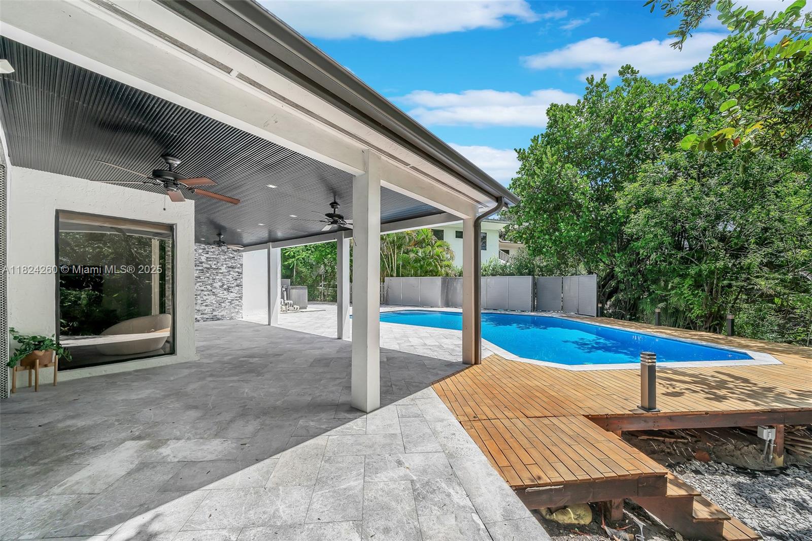 OAK POINT - Residential