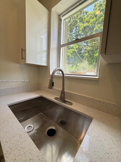 SOUTH HOLLYWOOD AMD PLAT - Residential