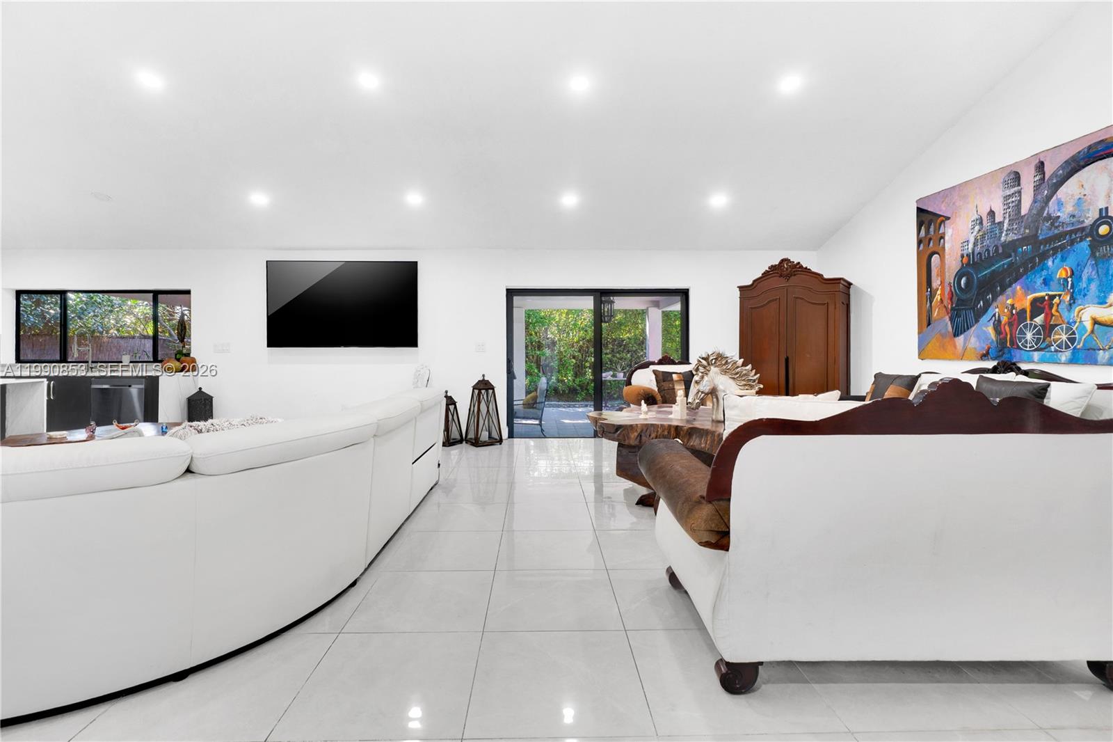 FIRST ADDN TO CALUSA CLUB - Residential