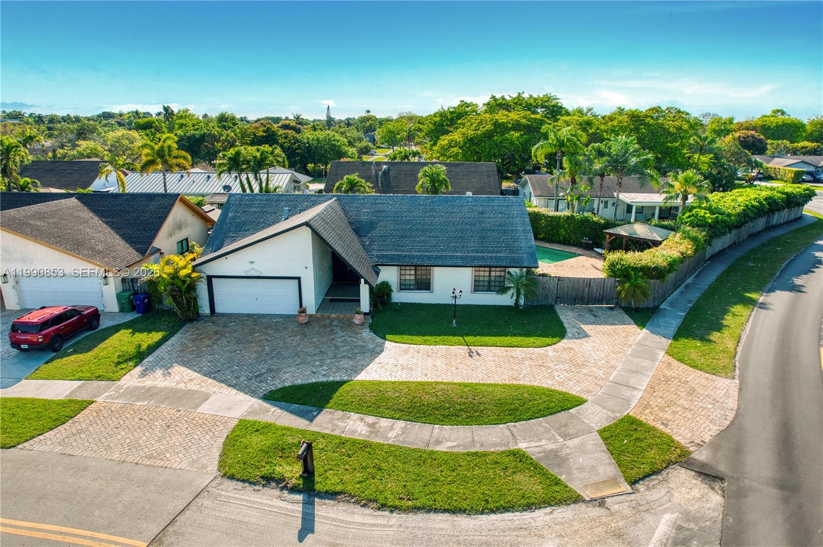 FIRST ADDN TO CALUSA CLUB - Residential