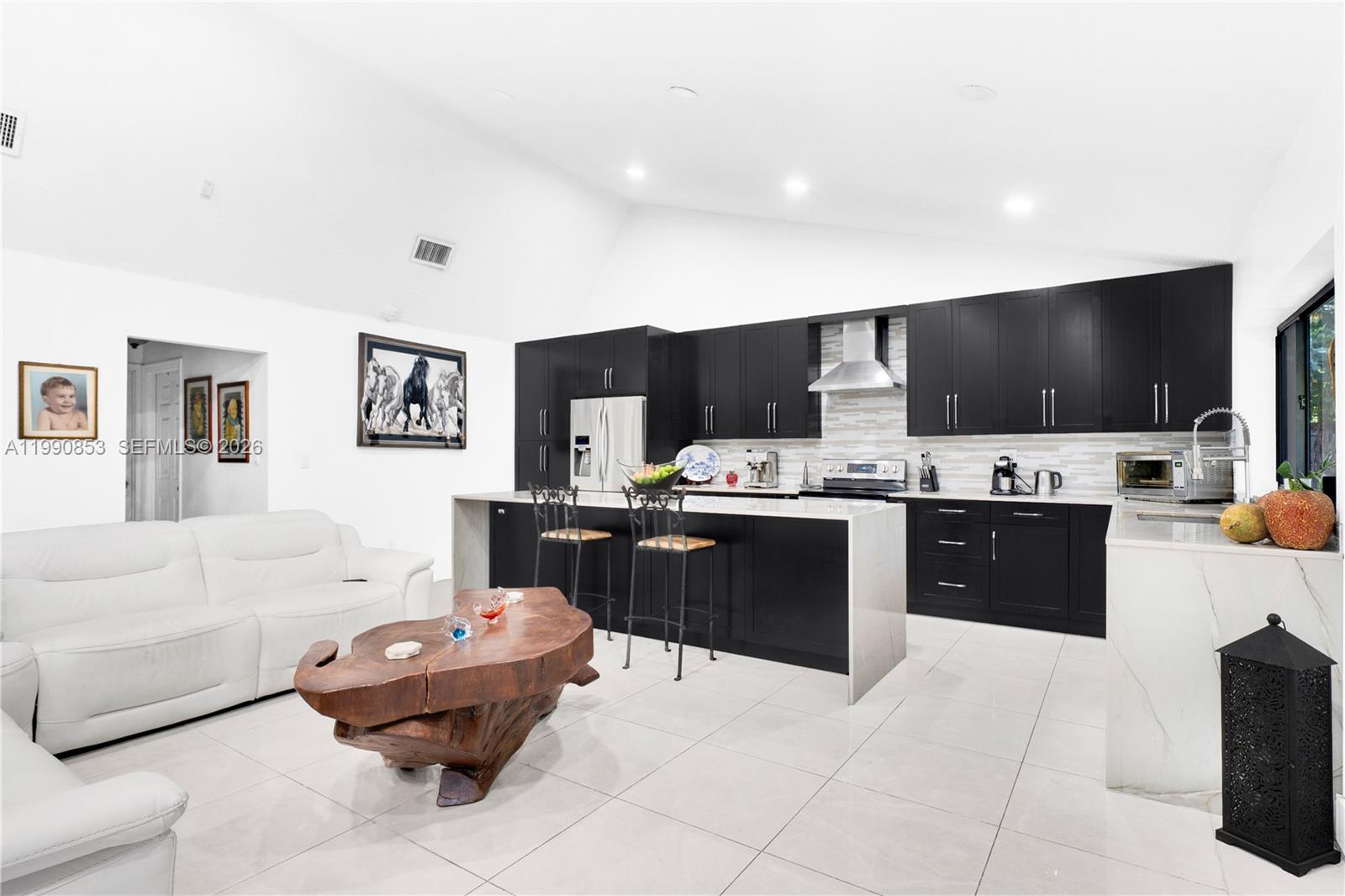 FIRST ADDN TO CALUSA CLUB - Residential