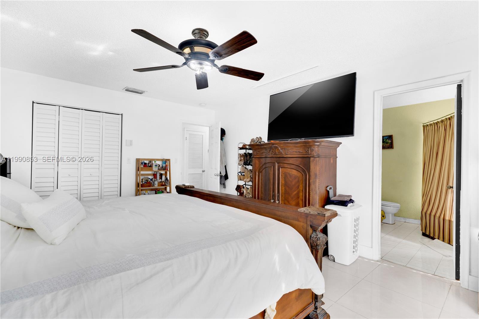 FIRST ADDN TO CALUSA CLUB - Residential