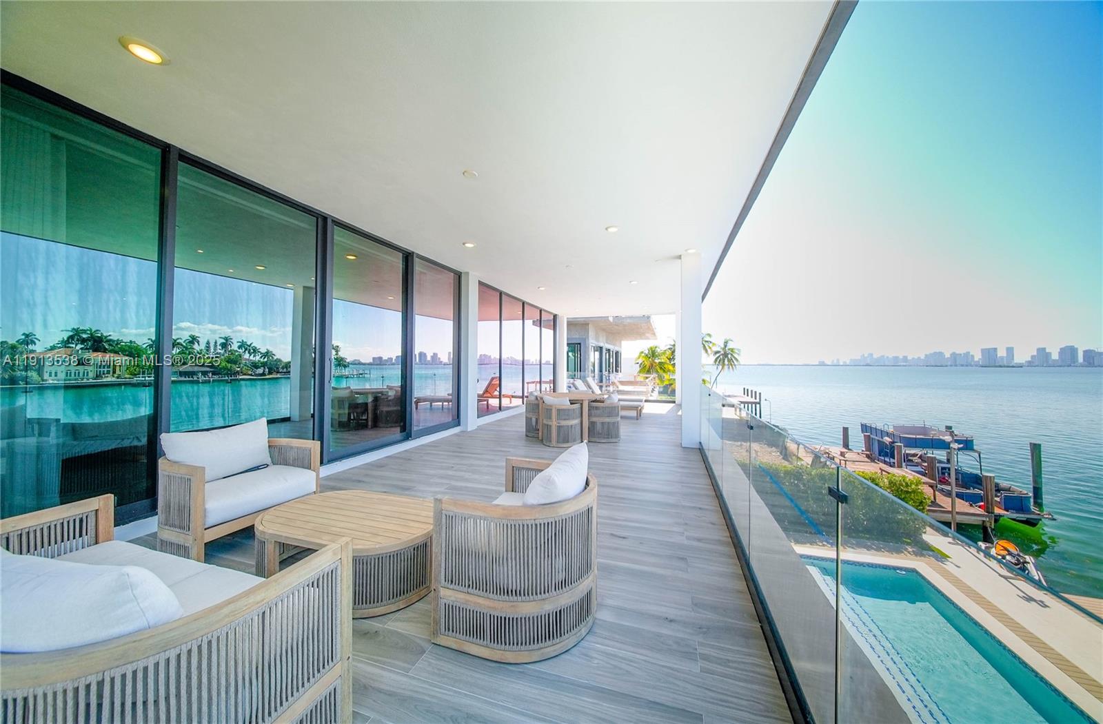 TREASURE ISLAND - Residential