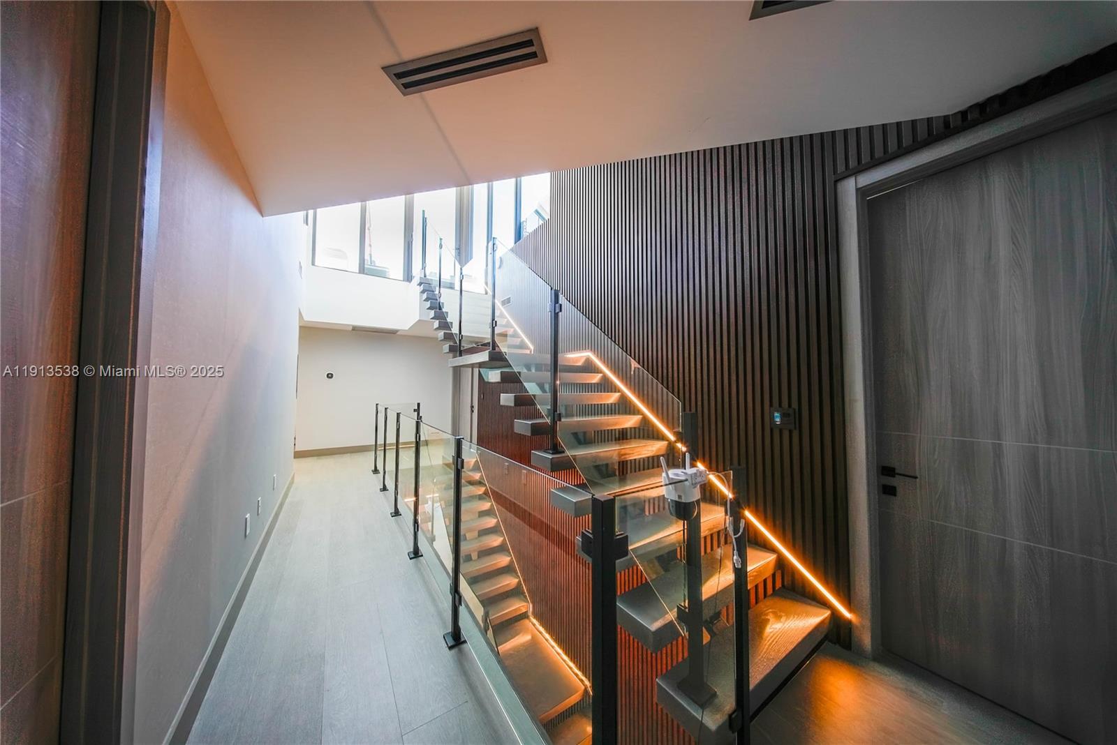 TREASURE ISLAND - Residential