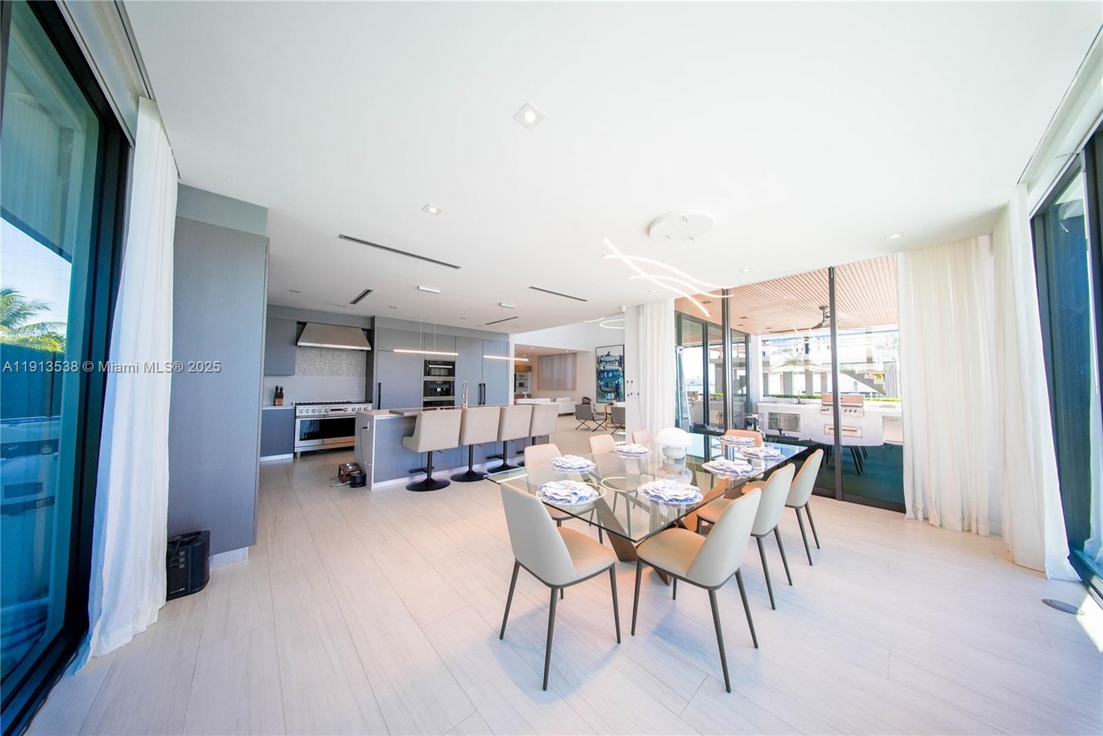 TREASURE ISLAND - Residential