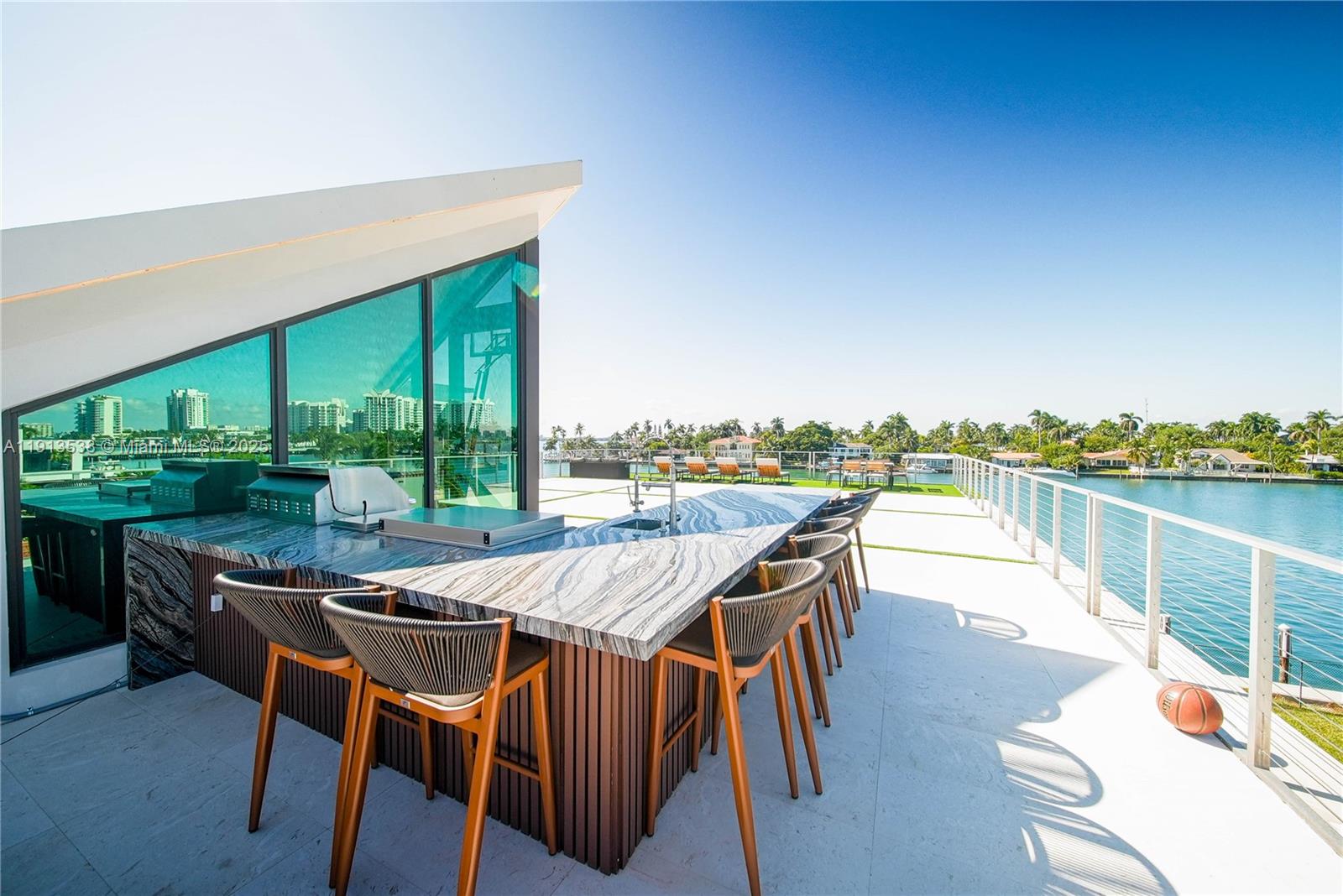 TREASURE ISLAND - Residential