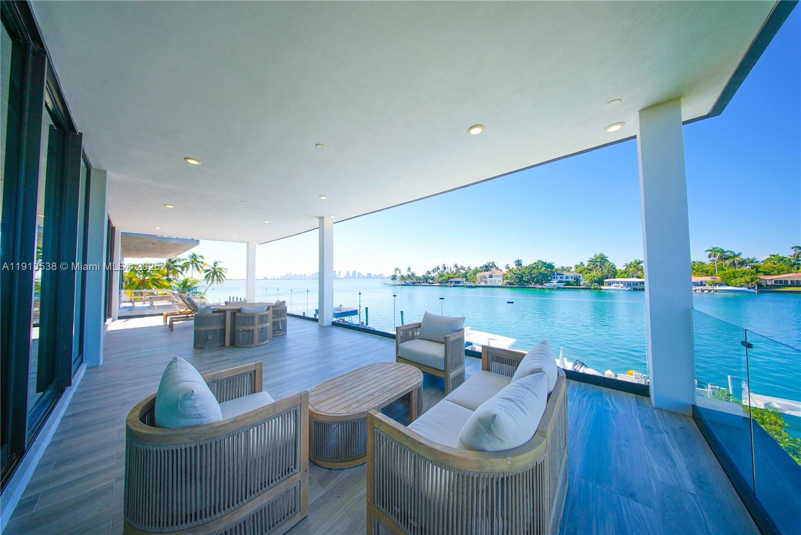 TREASURE ISLAND - Residential