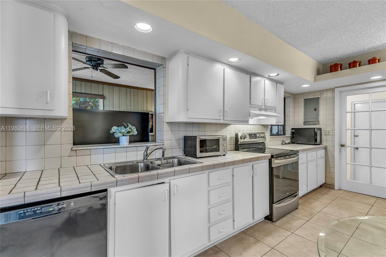 PALM SPRINGS ESTS 4TH ADD - Residential