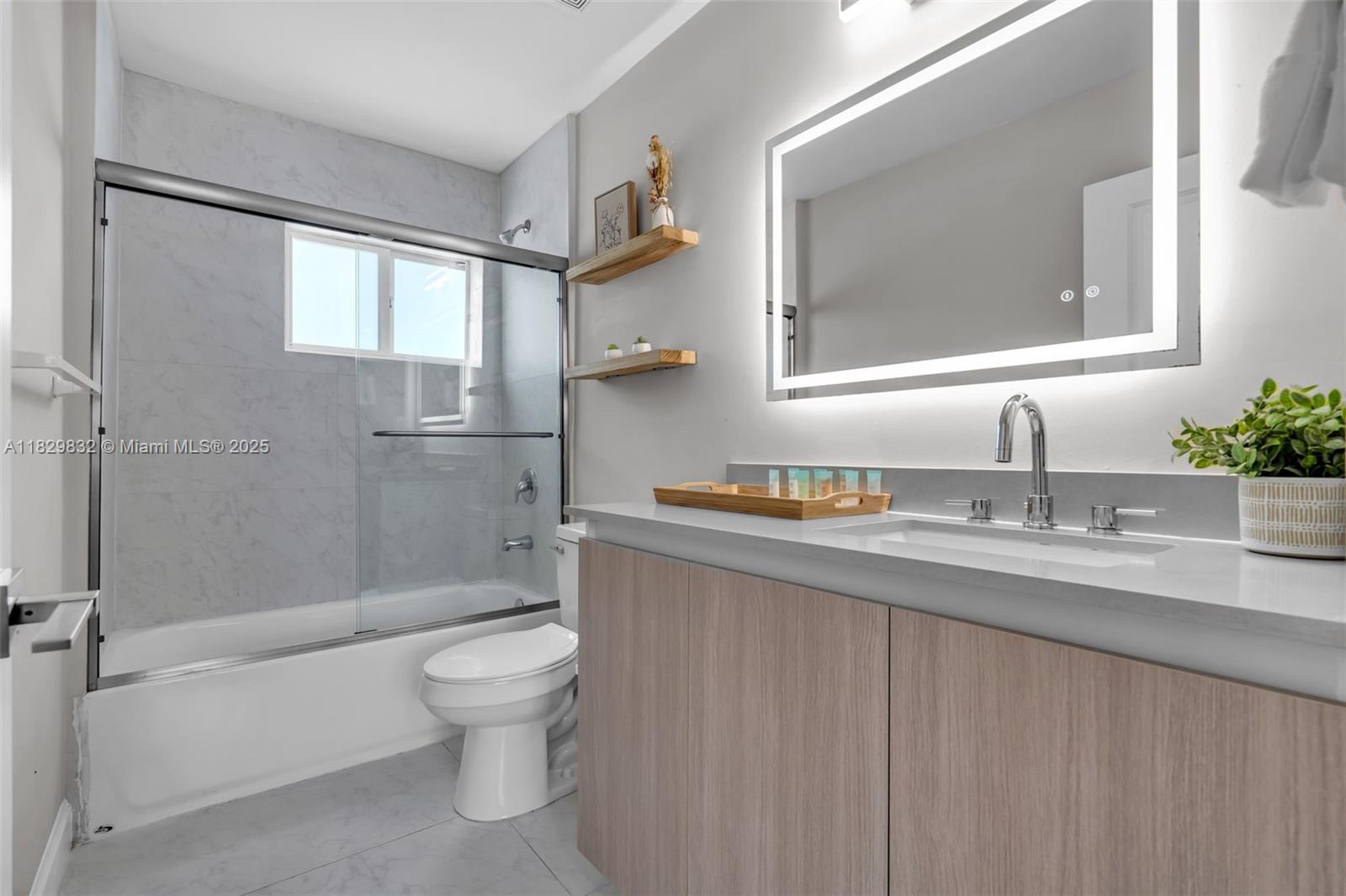 NORTH LAUDERDALE - Residential