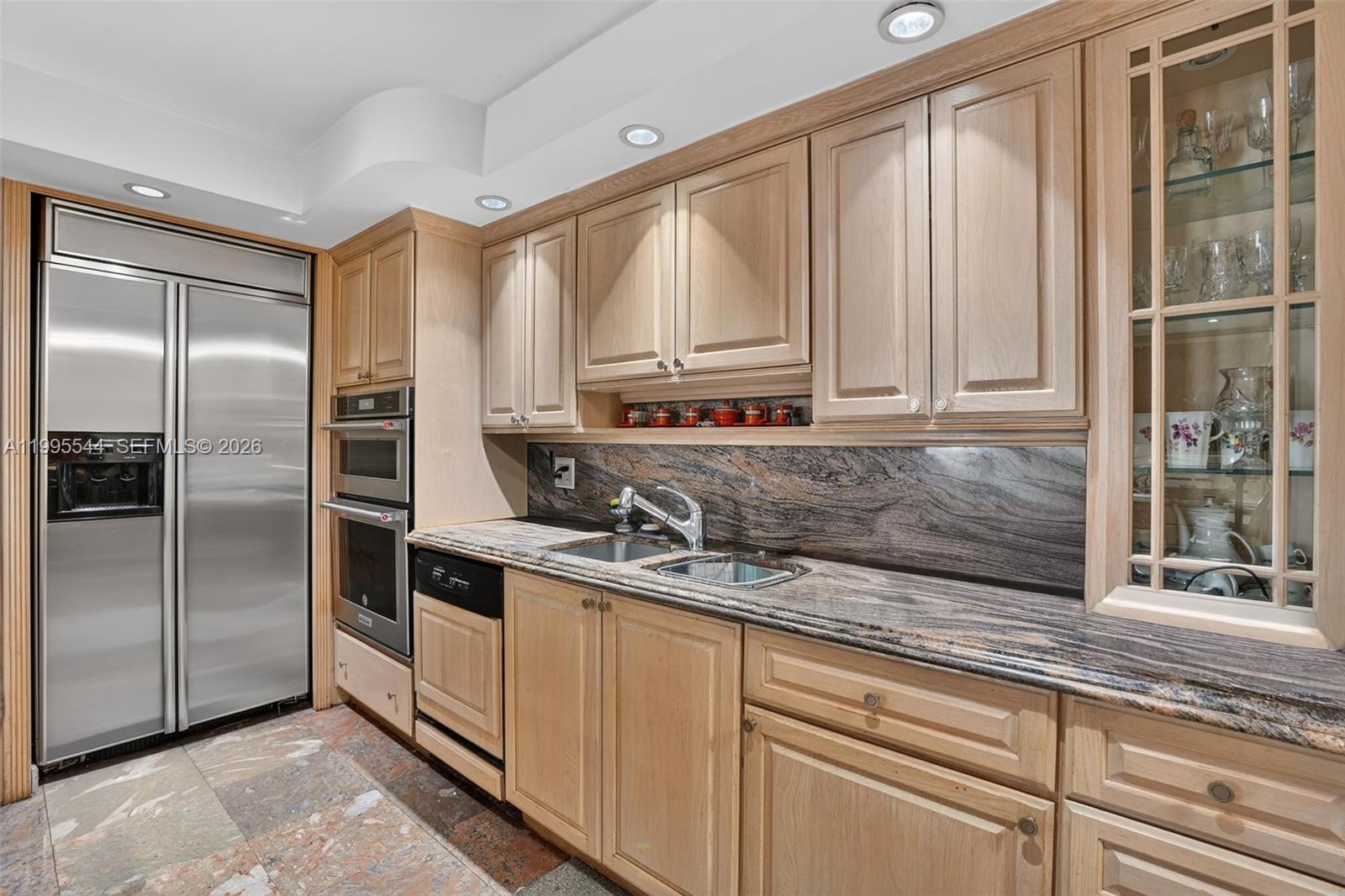 VENETIA CONDO - Residential