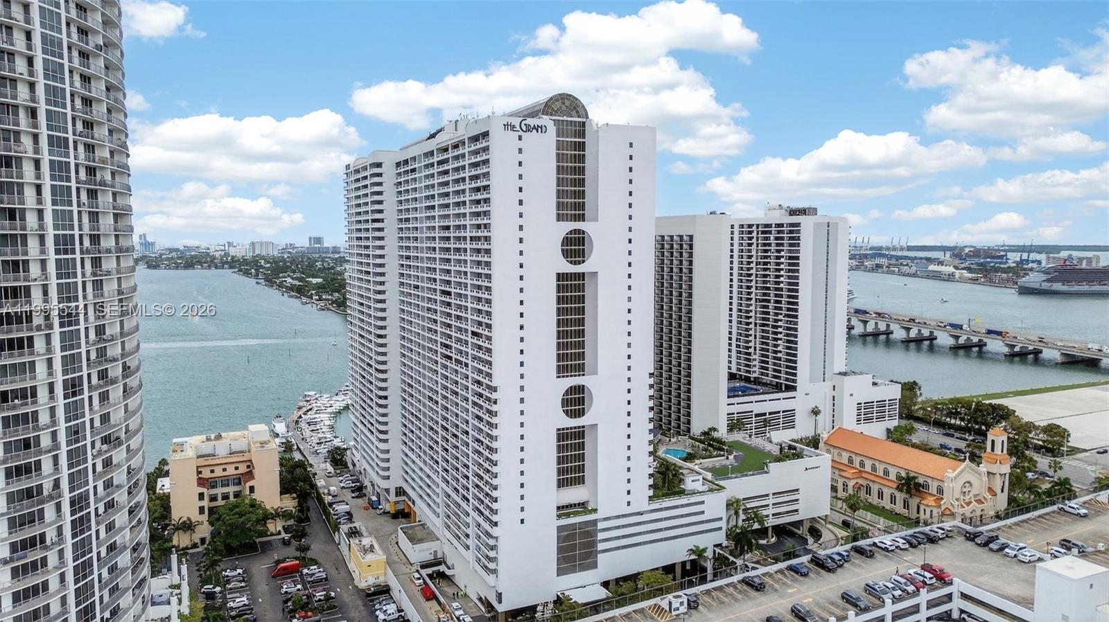 VENETIA CONDO - Residential