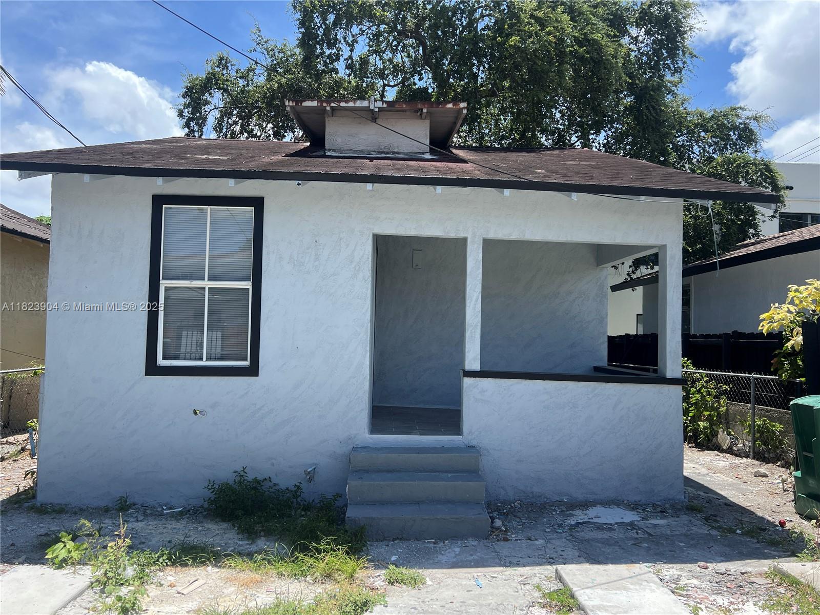 Rental Property at 1800 Sw 3rd St B, Miami, Broward County, Florida - Bedrooms: 2 
Bathrooms: 1  - $2,400 MO.