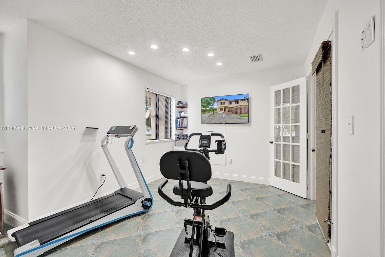 GOLFVIEW TH AT KENDALE LK - Residential