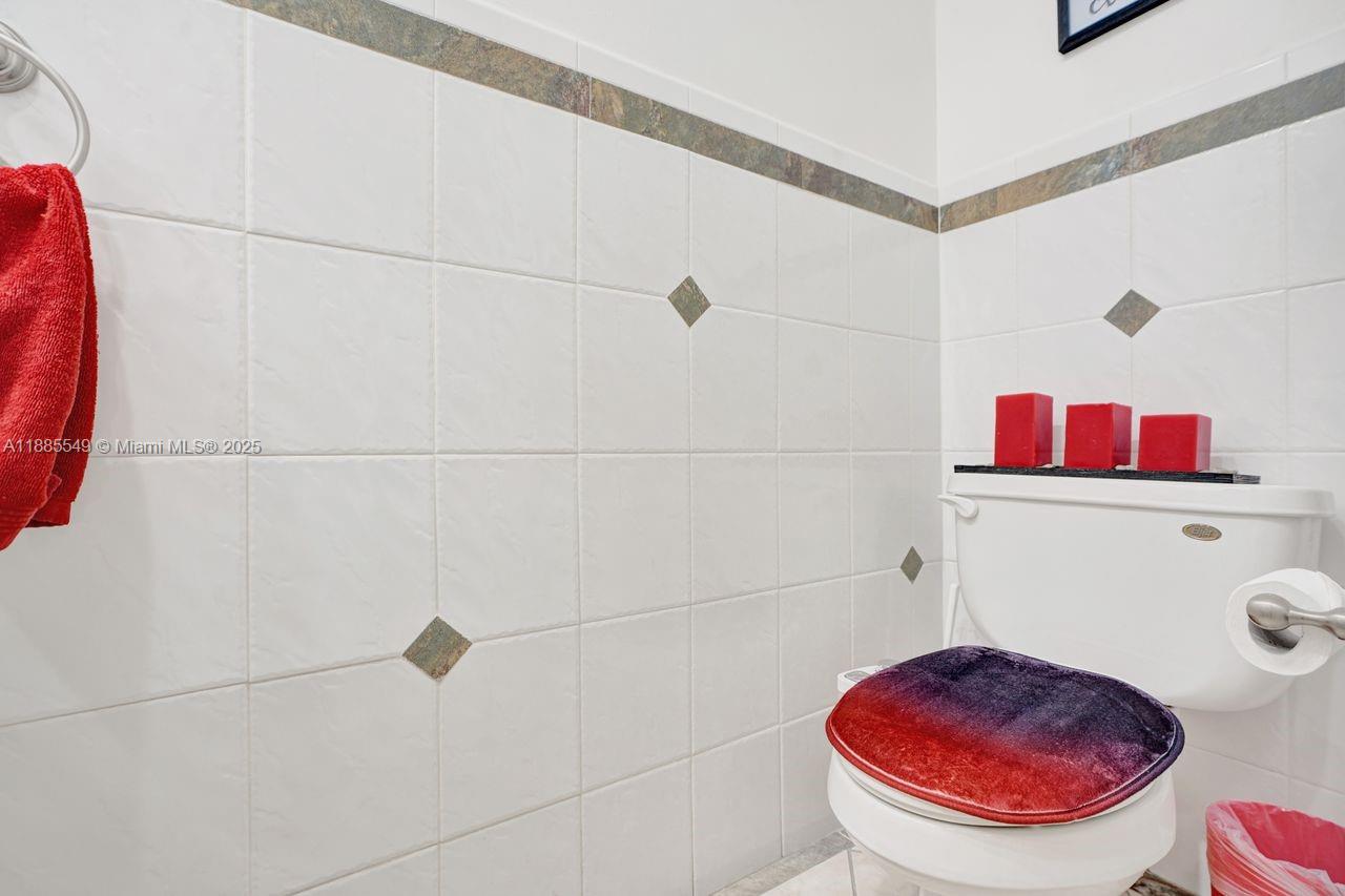 GOLFVIEW TH AT KENDALE LK - Residential