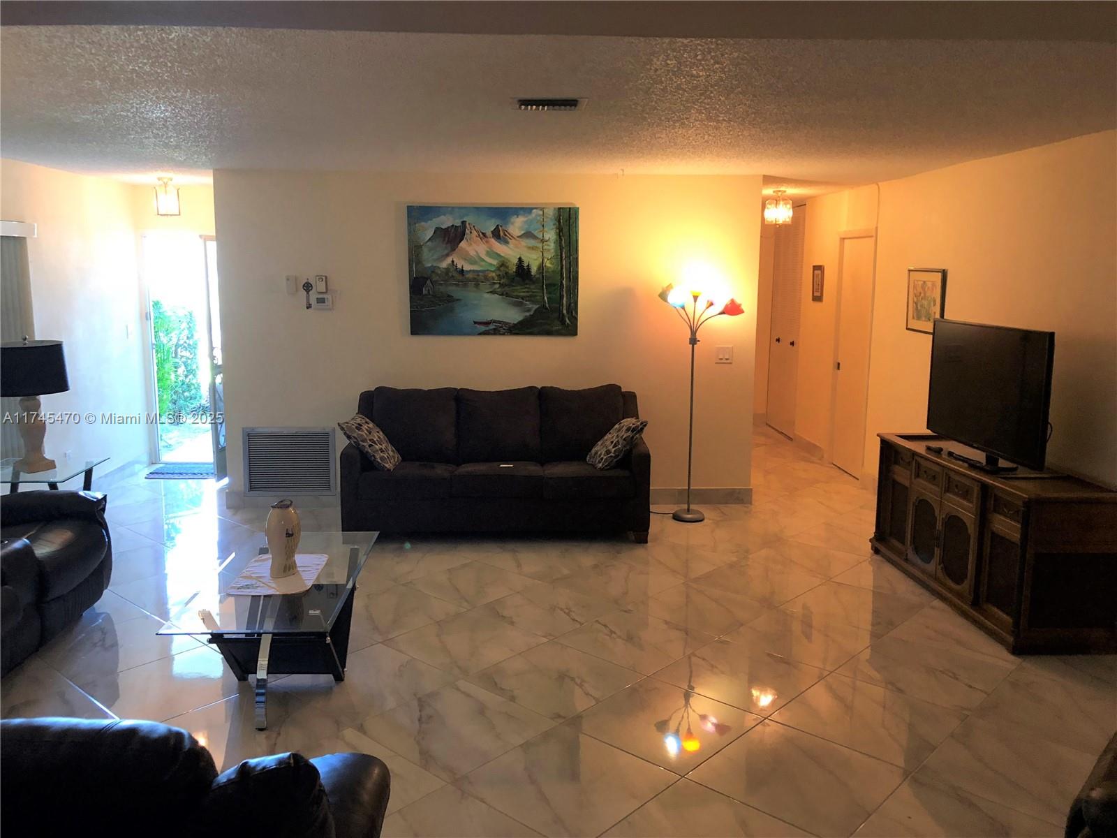 CRESTHAVEN CONDO TOWNHOME - Residential