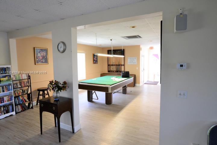 CRESTHAVEN CONDO TOWNHOME - Residential