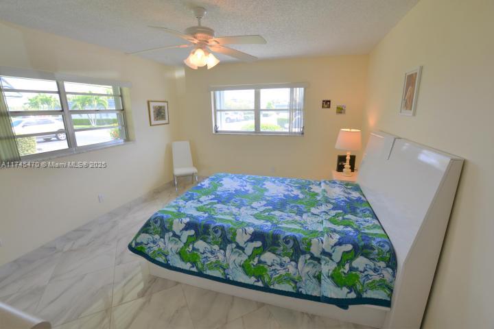 CRESTHAVEN CONDO TOWNHOME - Residential