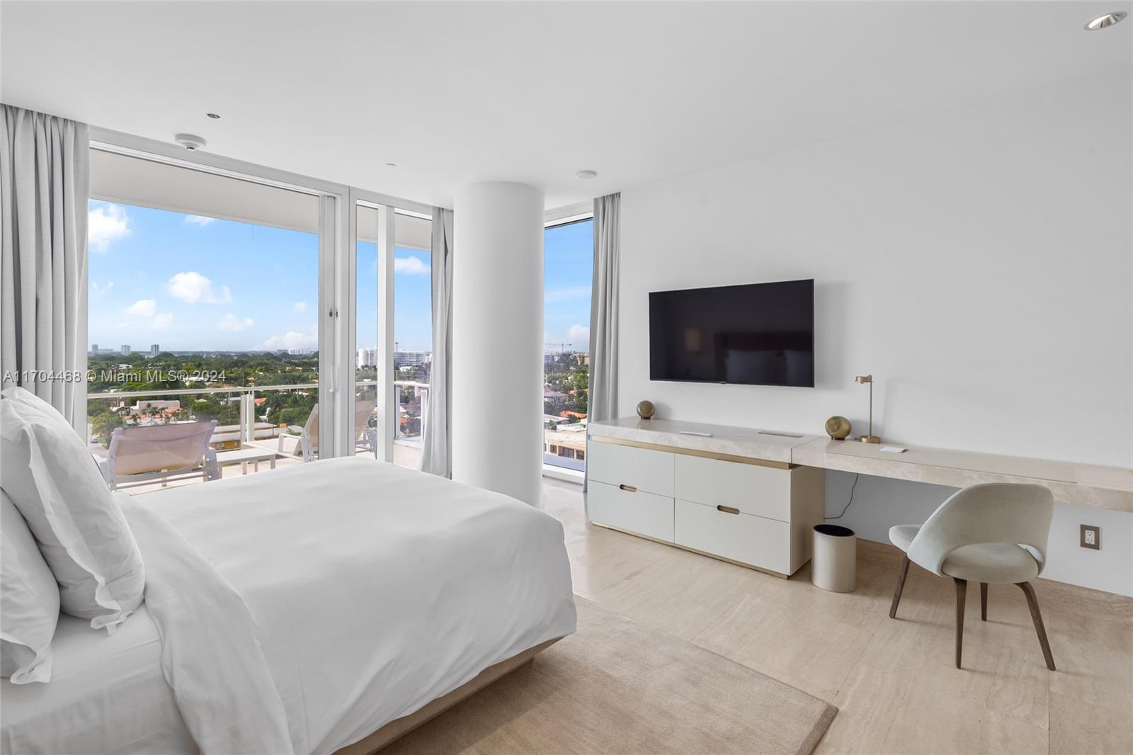 9111 Collins Ave N-914
