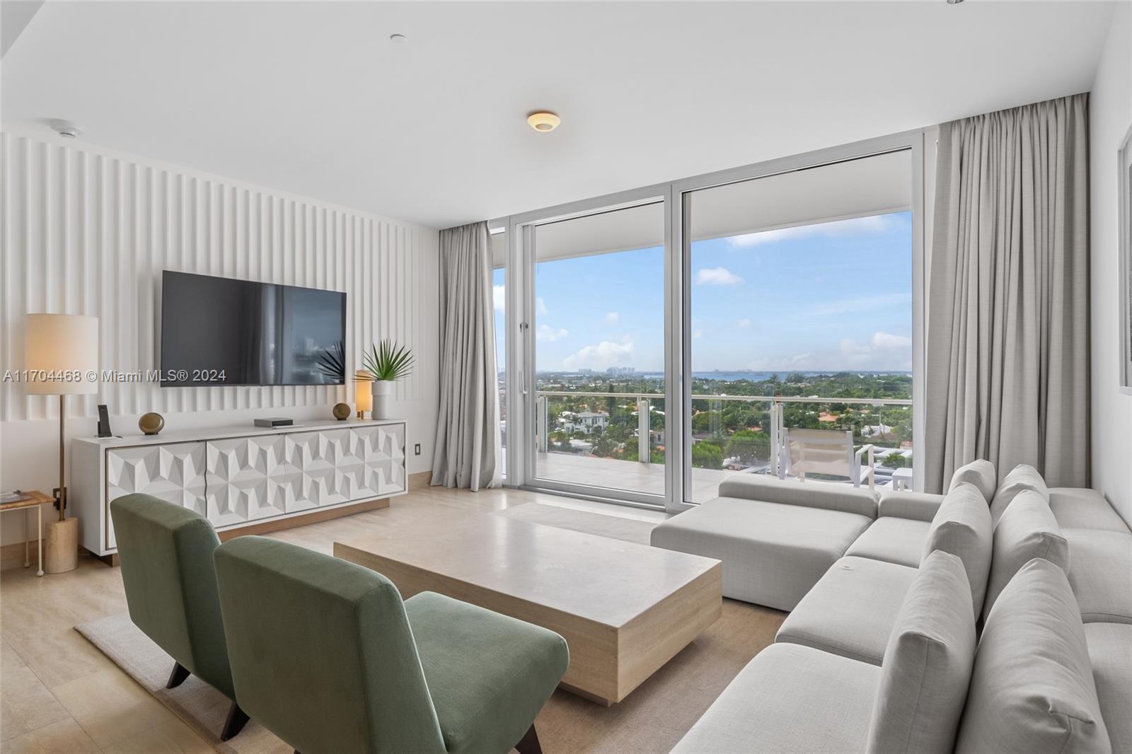 9111 Collins Ave N-914