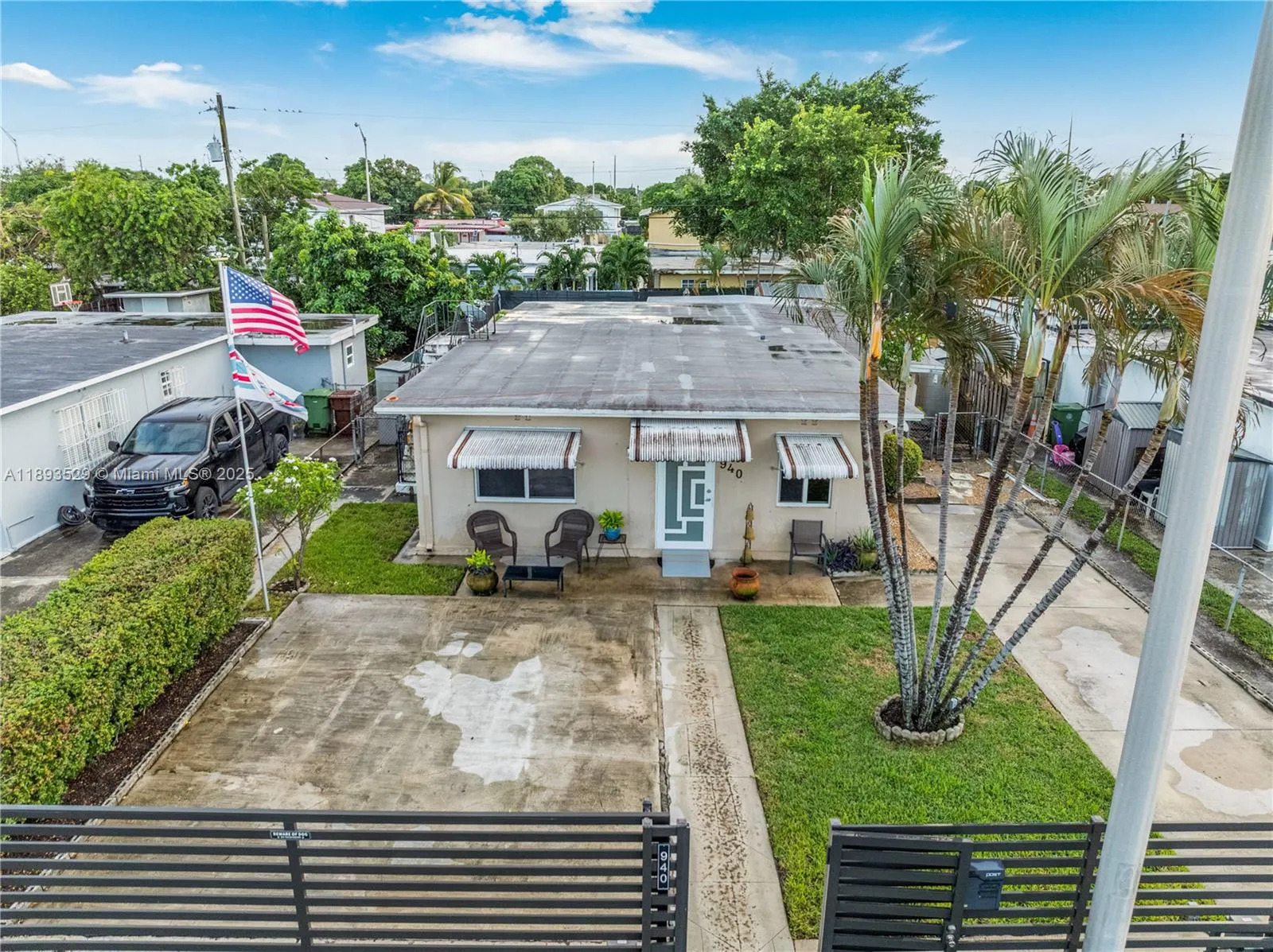 Hialeah, Florida 33013, United States, 3 Bedrooms Bedrooms, ,2 BathroomsBathrooms,Residential,Active,224754