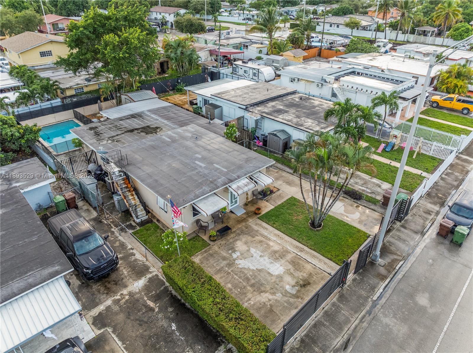 HIALEAH 13TH ADDN AMD PL - Residential