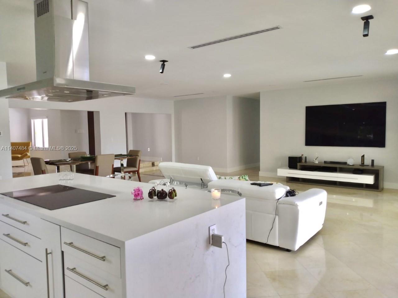 CORONADO HARBOR 1ST ADDN - Residential Lease