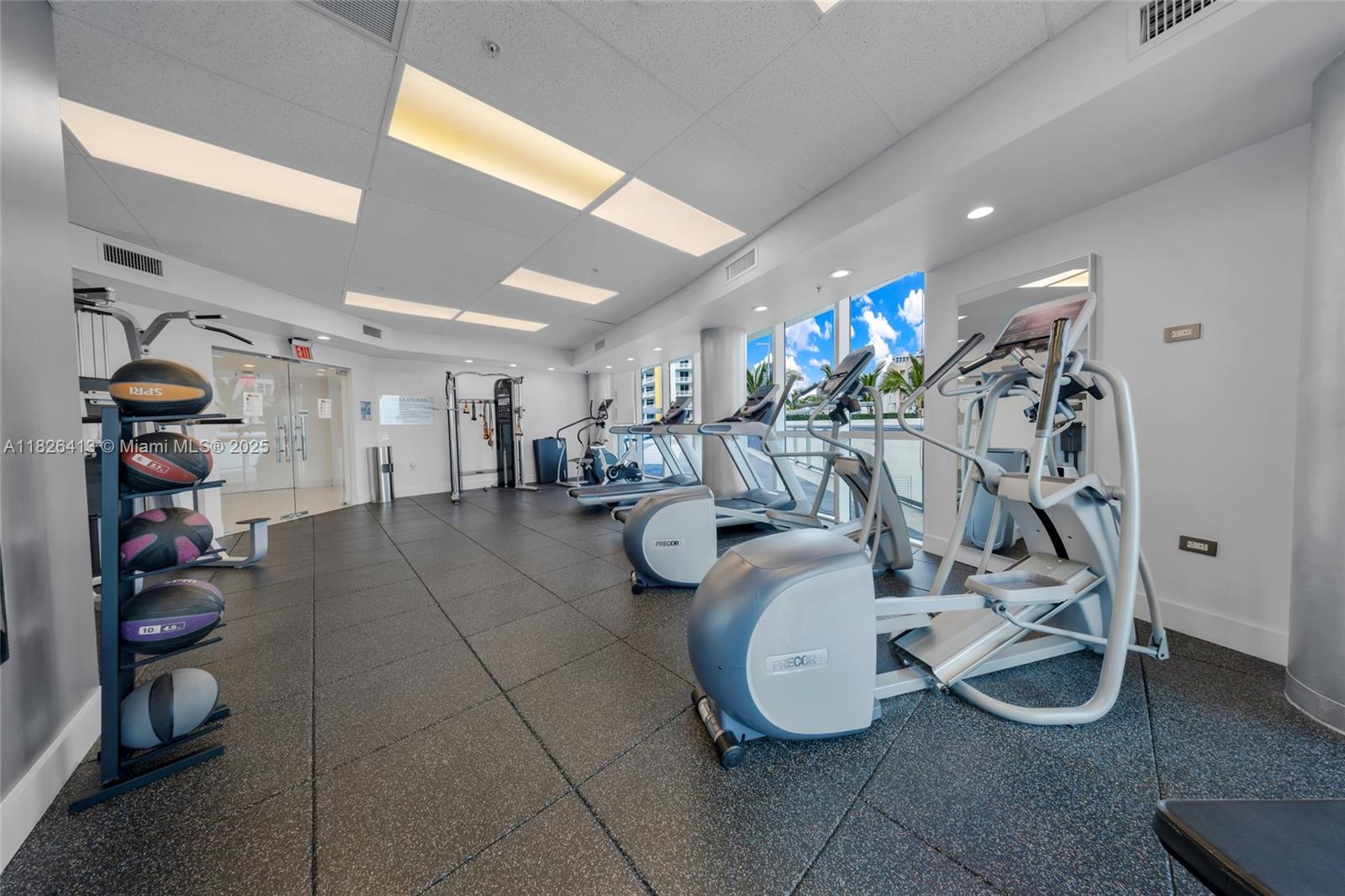 PLATINUM CONDO - Residential