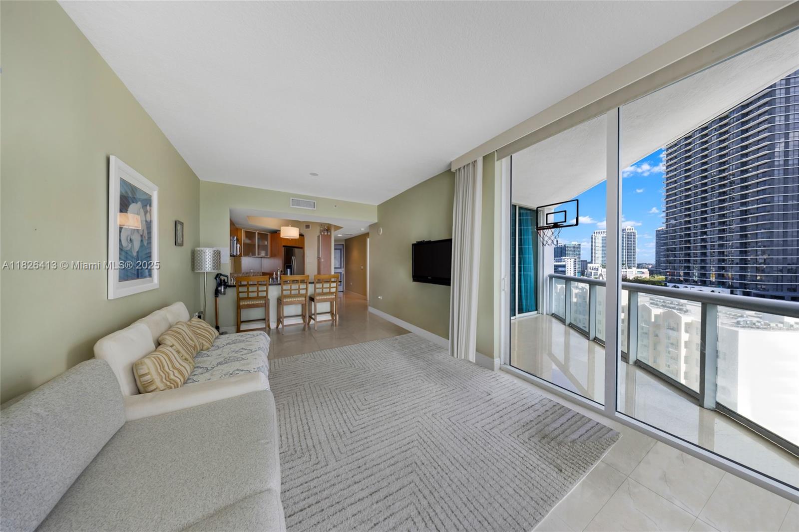 PLATINUM CONDO - Residential