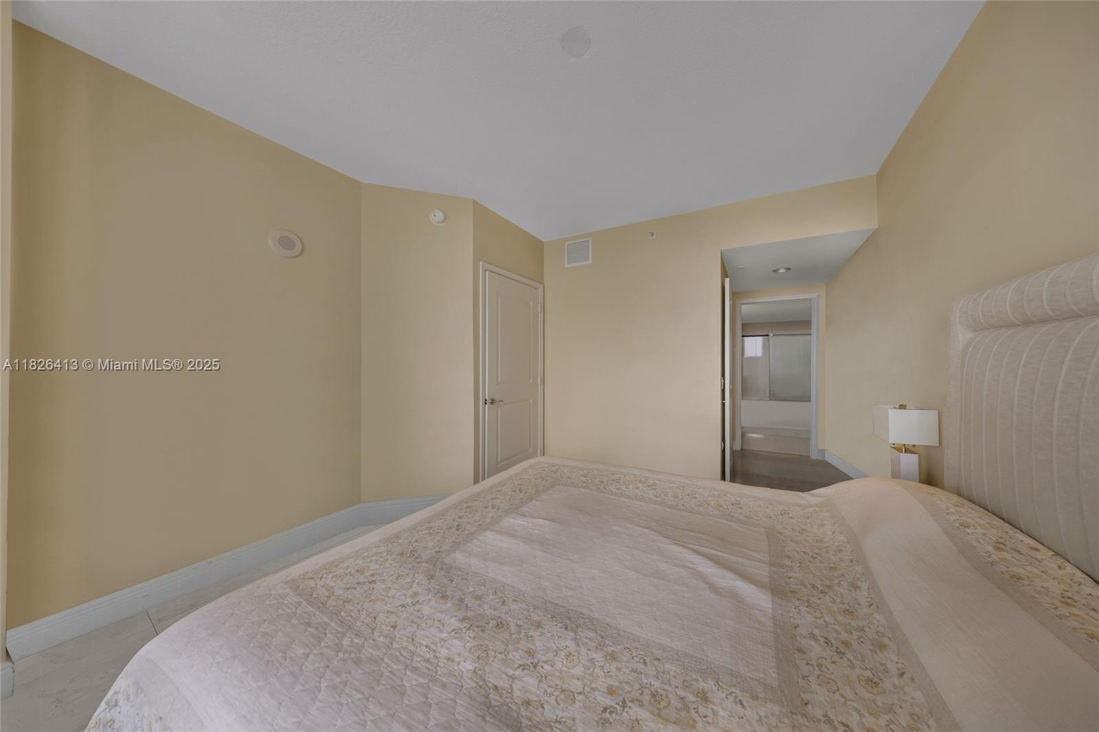 PLATINUM CONDO - Residential