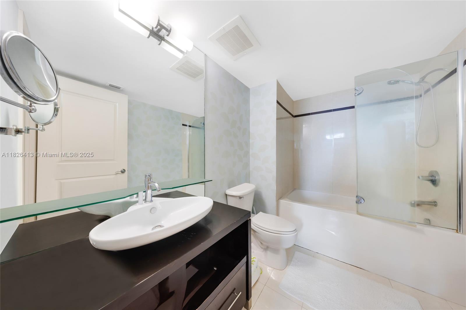 PLATINUM CONDO - Residential