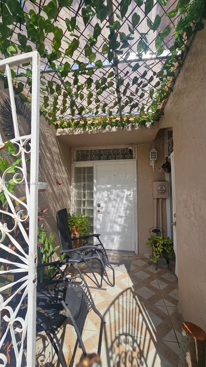 MANGO HILL CONDO NO 3 - Residential Lease