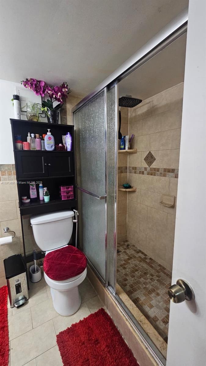 MANGO HILL CONDO NO 3 - Residential Lease