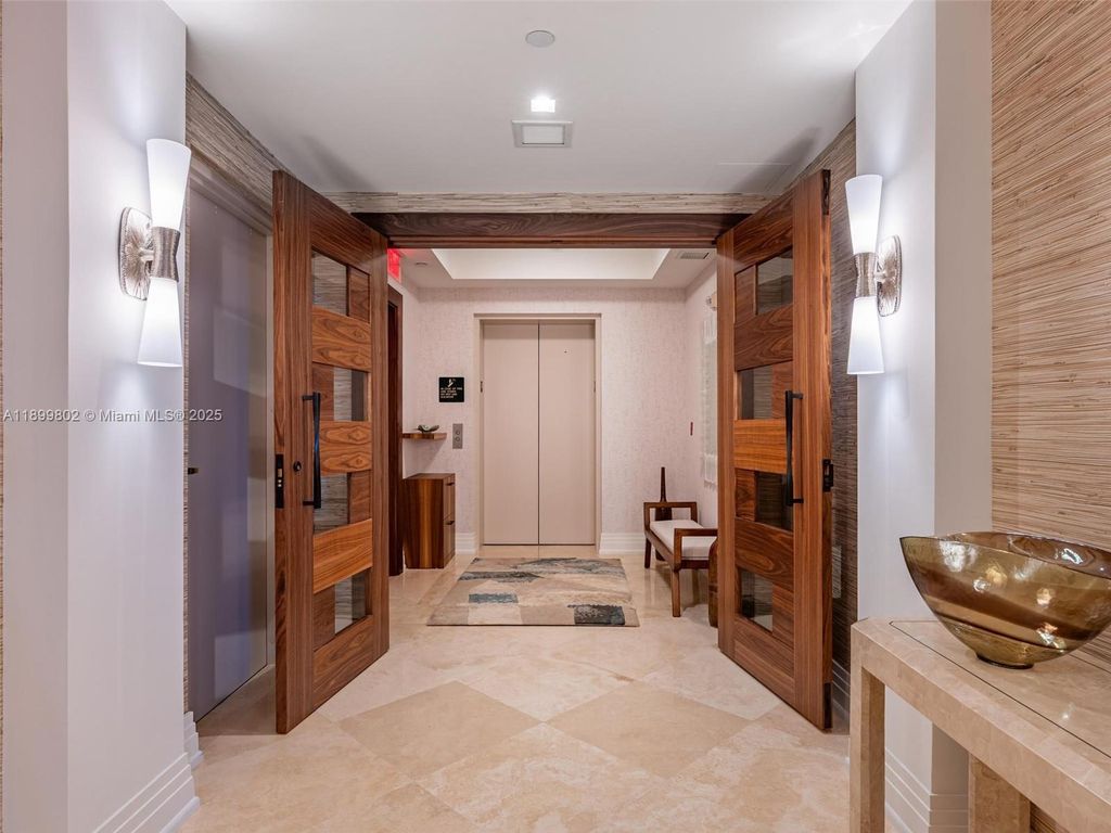 Photo of 3501 N Ocean Dr #6E, Hollywood, FL 33019 (MLS # A11899802)