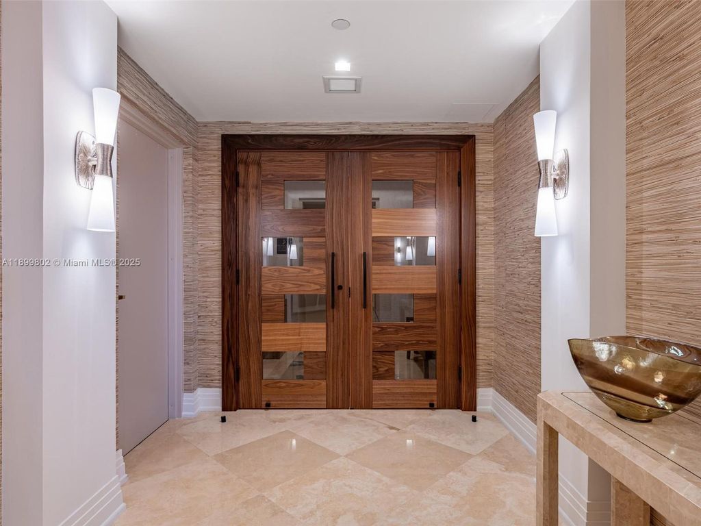 Photo of 3501 N Ocean Dr #6E, Hollywood, FL 33019 (MLS # A11899802)