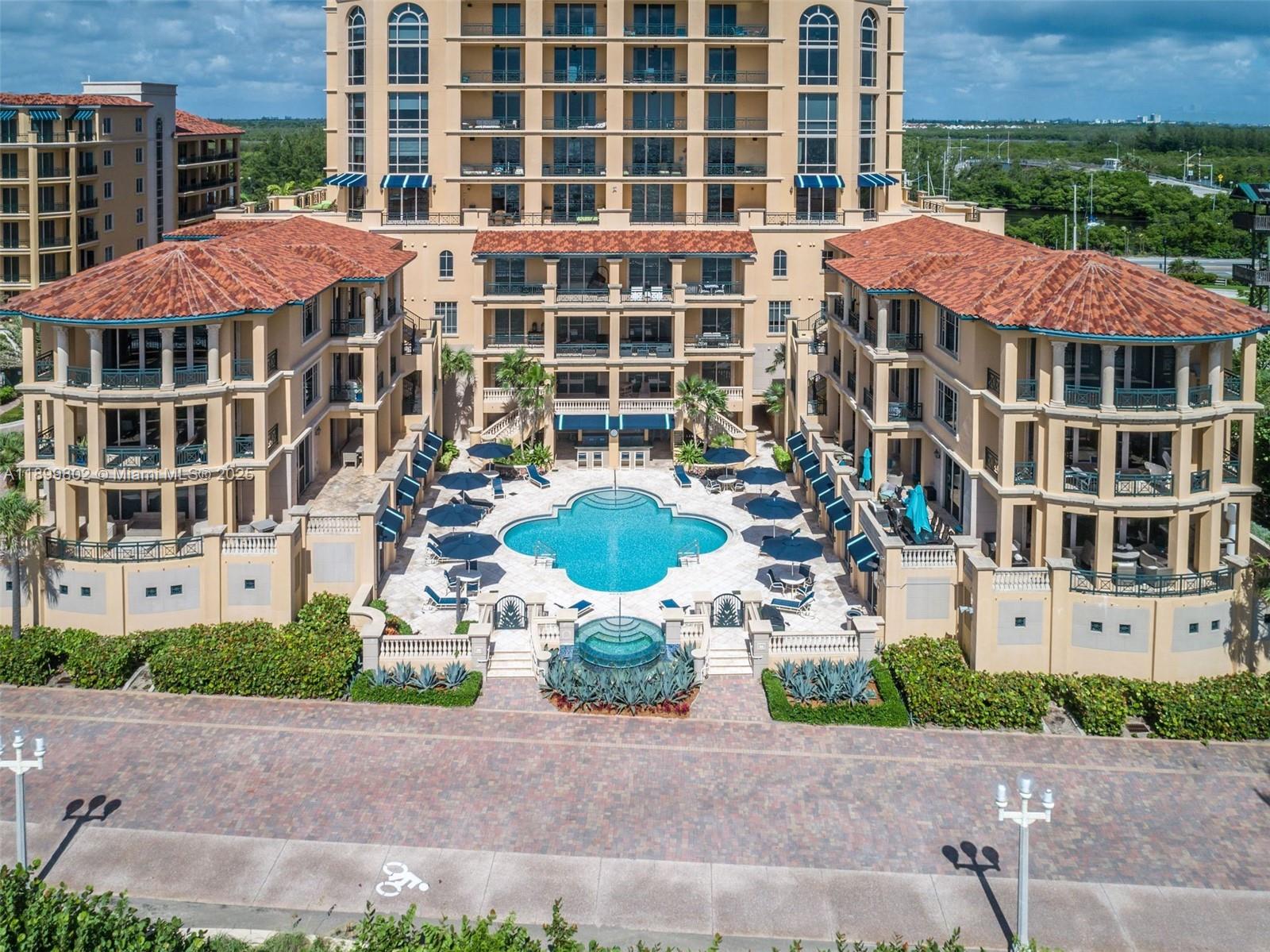 VILLAS OF POSITANO CONDO - Residential