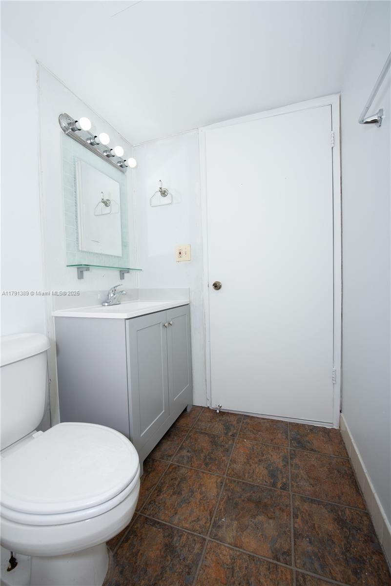 SERENITY ON THE RIVER COND - Residential