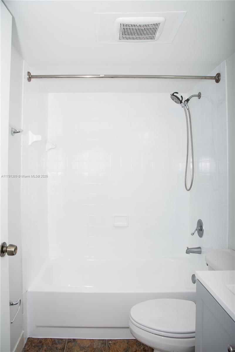 SERENITY ON THE RIVER COND - Residential