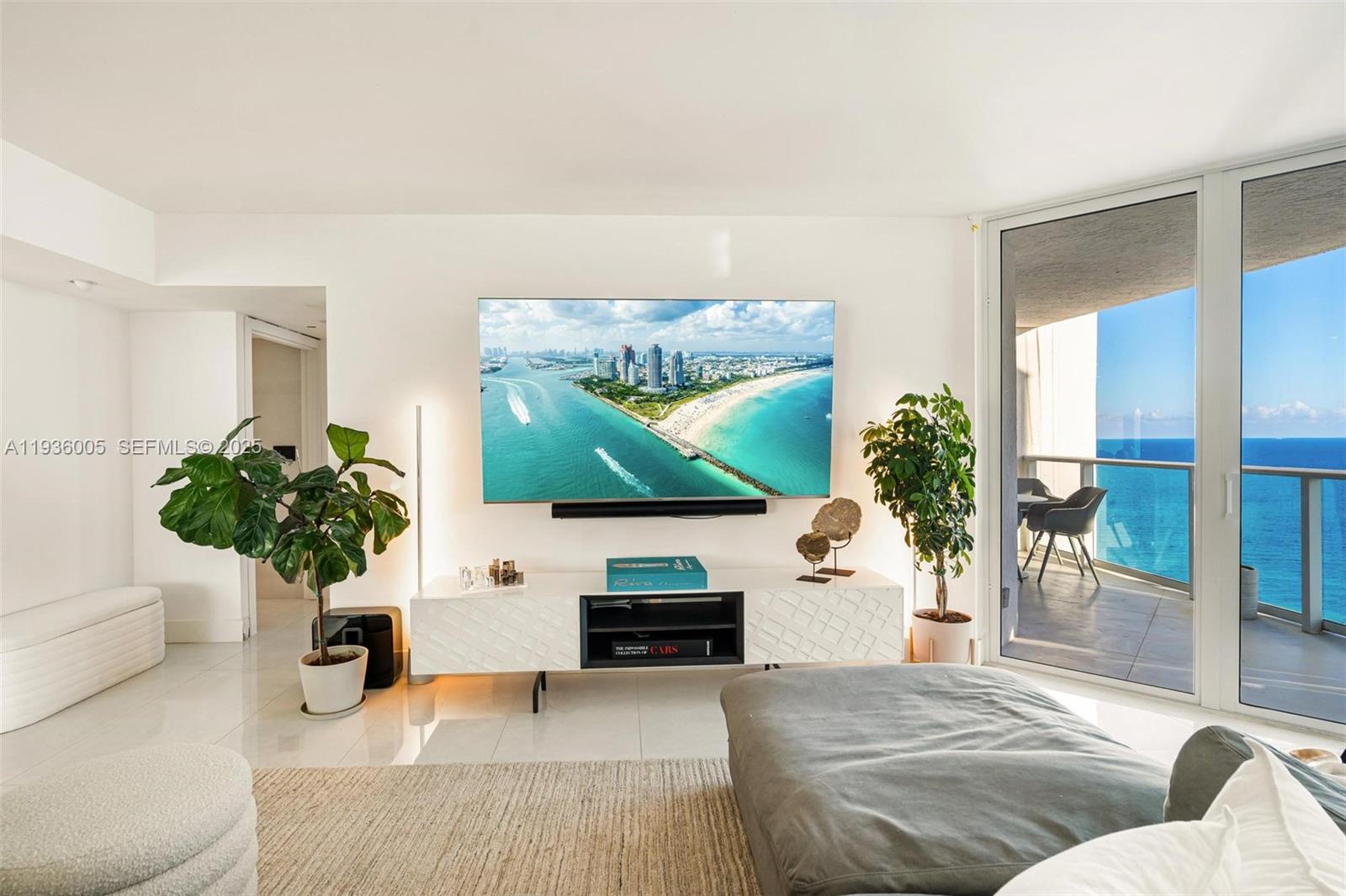 OCEANIA III CONDO - Residential