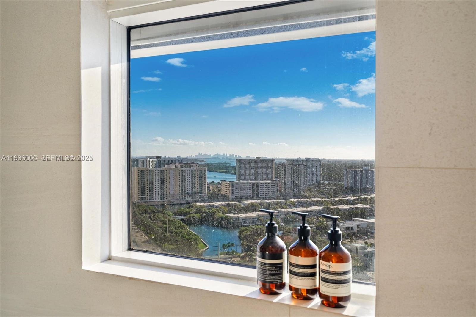 OCEANIA III CONDO - Residential