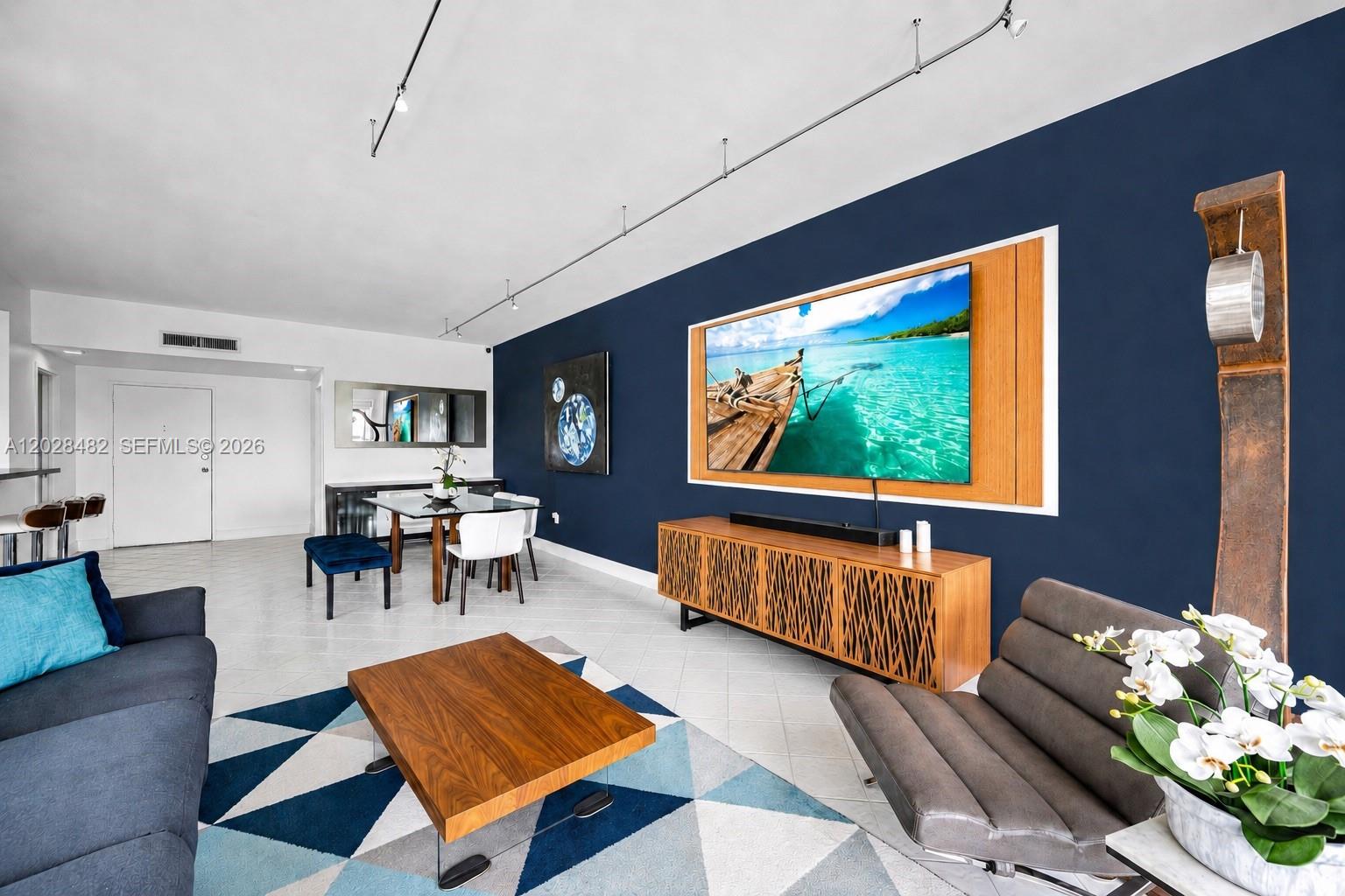 9102 W Bay Harbor Dr 3-C