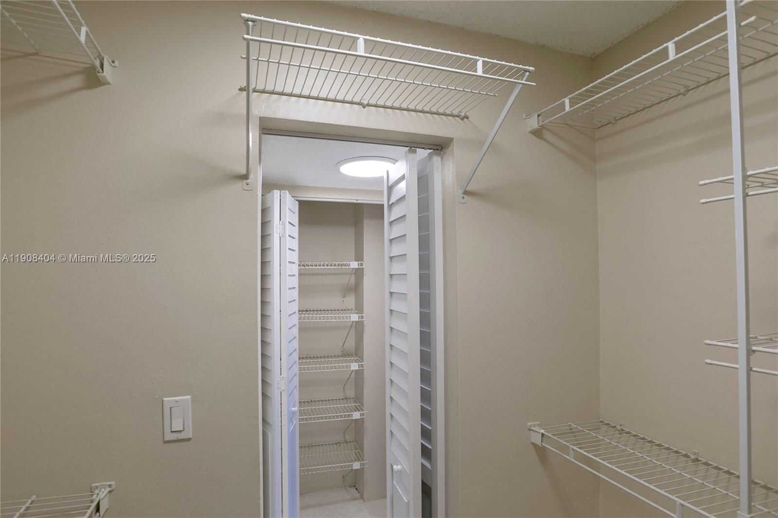 VILLAGE AT THE FALLS COND - Residential Lease