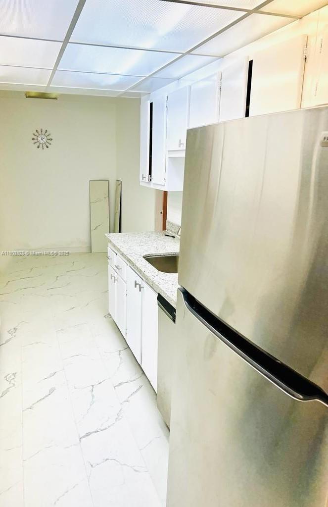 WINSTON TOWERS 400 CONDO - Residential