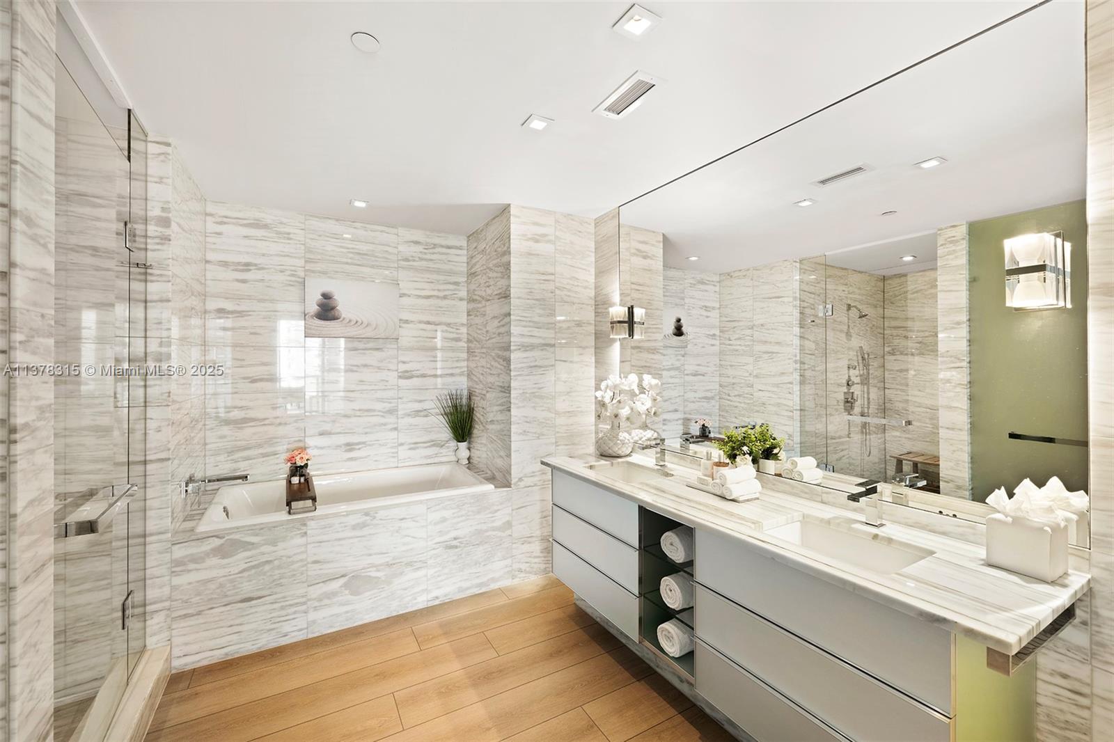 2201 COLLINS AVE CONDO - Residential Lease