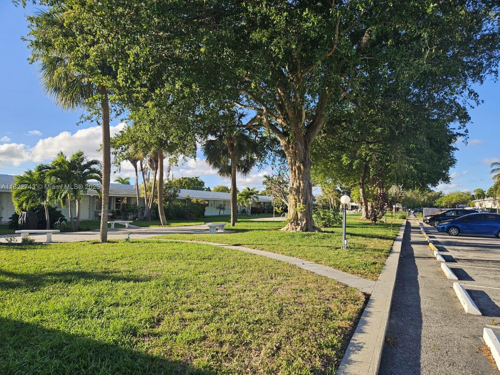 VENETIAN ISLES CO-OP - Residential